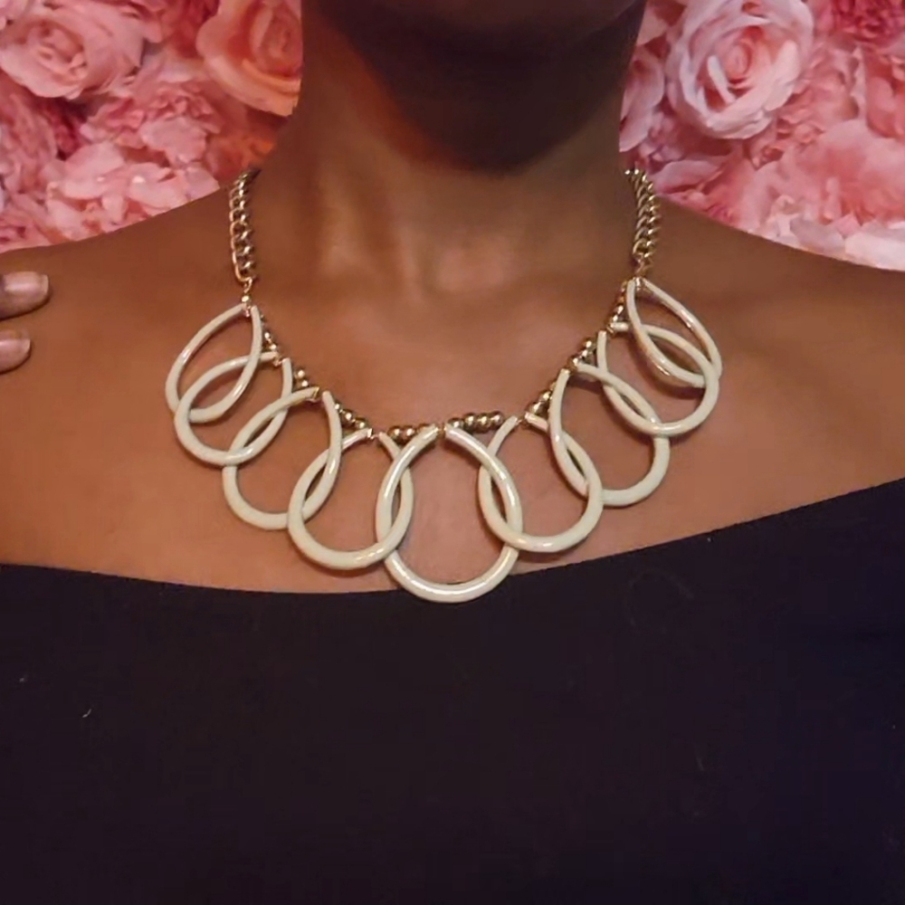 Statement Jewlery Gold Necklace